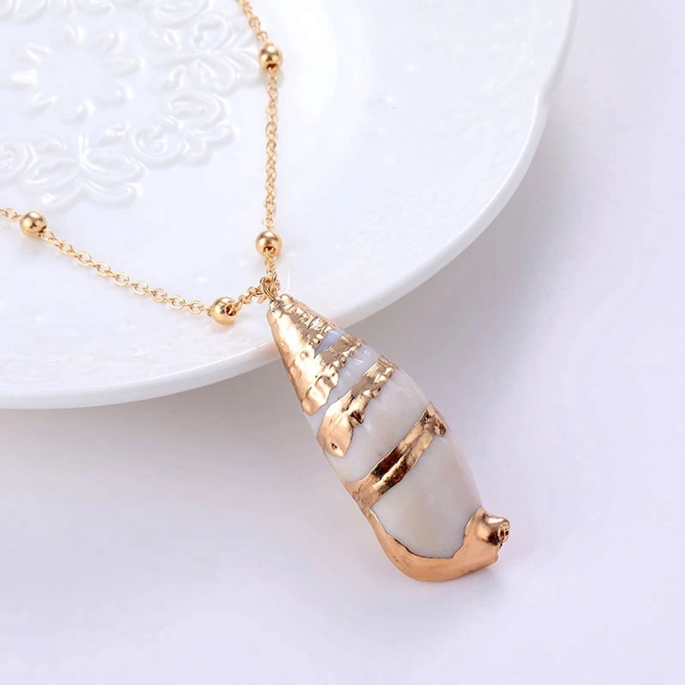 Gold & White Shell Pendant Natural Sea Shell Necklace for Women NWT